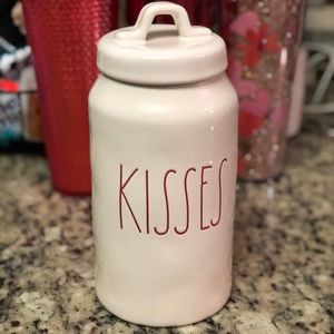 Rae Dunn Kisses Canister